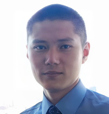 Денис Саражаков