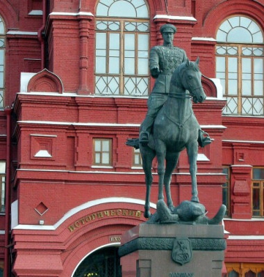 Памятник Жукову